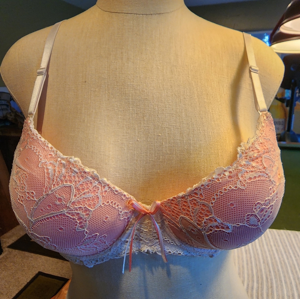 Pink & cream lace bra size 36c